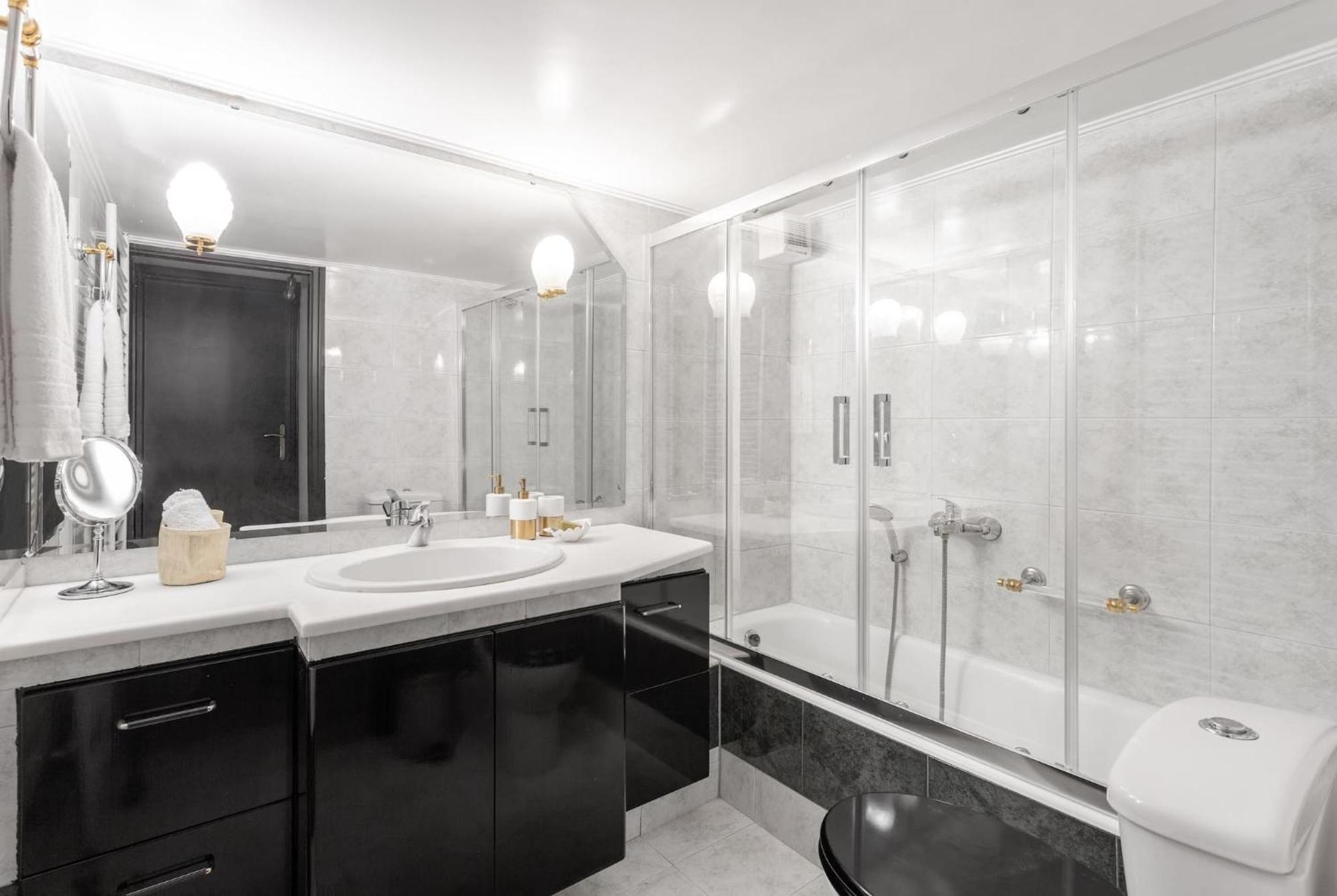 Fresh Detailed Stylish Apartment At Acropolis Athens Ngoại thất bức ảnh